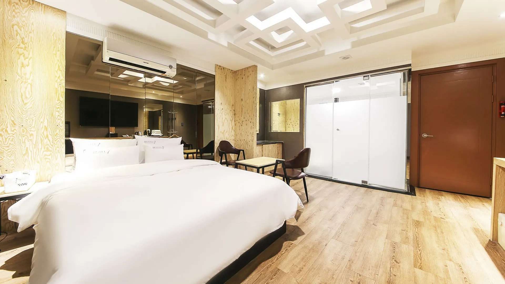Hotel 7 Incheon