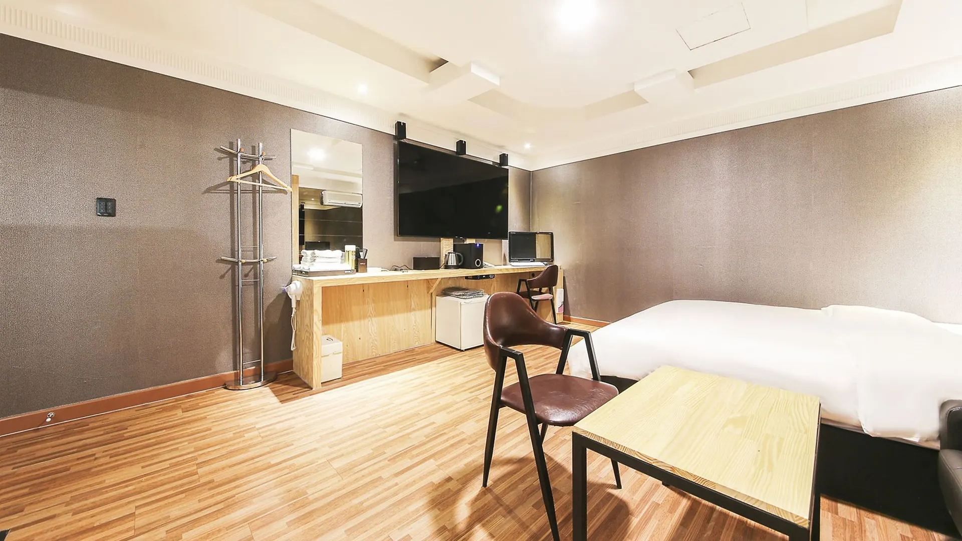 Hotel 7 Incheon