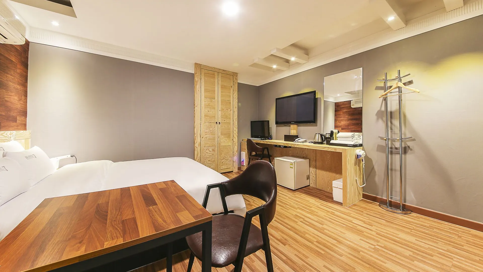 Hotel 7 Incheon