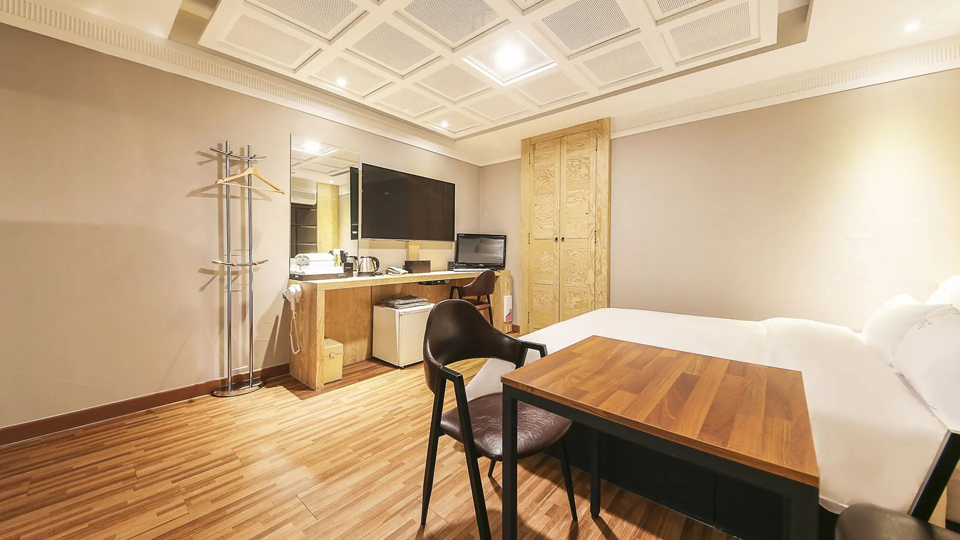 Hotel 7 Incheon South Korea