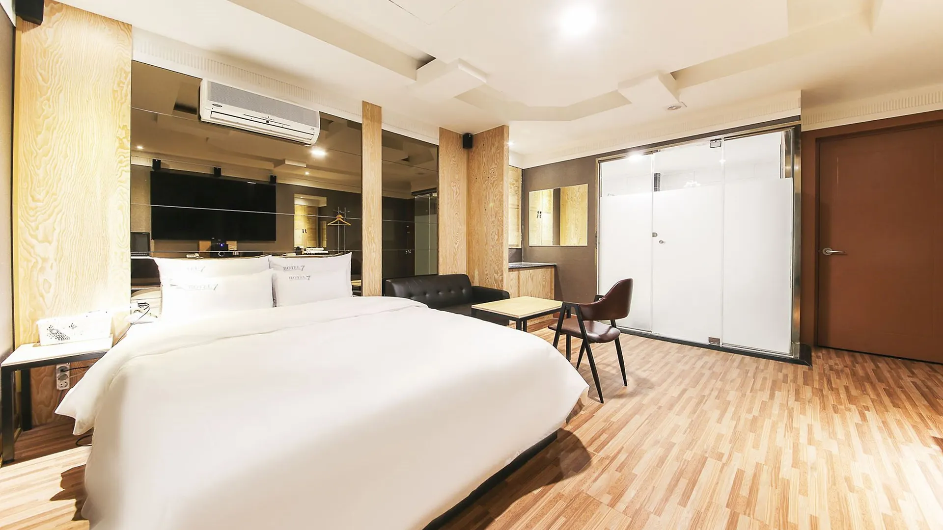 Hotel 7 Incheon